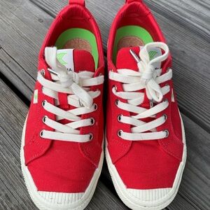 Cariuma Sneakers Red Woman’s size 8.5